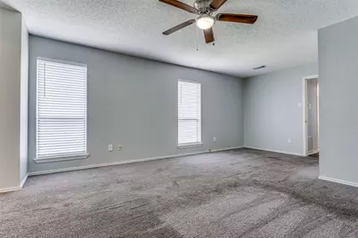 209 W Schreiber Street, Garland, TX 75040 - Photo 17