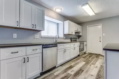 209 W Schreiber Street, Garland, TX 75040 - Photo 13