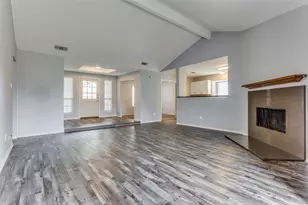 209 W Schreiber St, Garland, TX 75040 - Photo 3