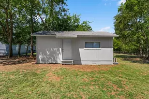 708 Race St, Crowley, TX 76036 - Photo 25