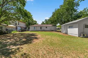 708 Race St, Crowley, TX 76036 - Photo 23