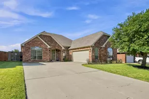 812 Peach Ln, Burleson, TX 76028 - Photo 3