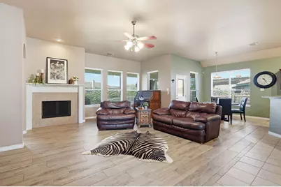 812 Peach Lane, Burleson, TX 76028 - Photo 5