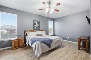 812 Peach Ln, Burleson, TX 76028 - Photo 17