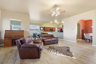 812 Peach Ln, Burleson, TX 76028 - Photo 15