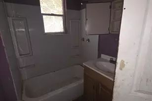 905 W Walker St, Breckenridge, TX 76424 - Photo 7