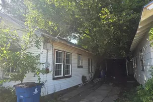 905 W Walker St, Breckenridge, TX 76424 - Photo 21