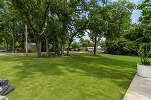1400 E Lake Dr, Weatherford, TX 76087 - Photo 7