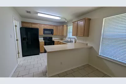 916 Heberle Drive, Burleson, TX 76028 - Photo 3