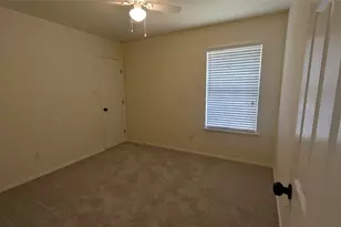 916 Heberle Dr, Burleson, TX 76028 - Photo 9