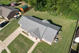 2001 Solomon Dr, Commerce, TX 75428 - Photo 5