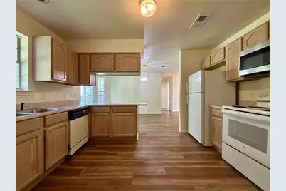 2001 Solomon Drive, Commerce, TX 75428 - Photo 11