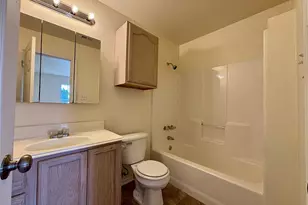 2001 Solomon Dr, Commerce, TX 75428 - Photo 9