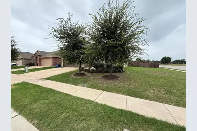 1113 Meadow Side Drive, Princeton, TX 75407 - Photo 5