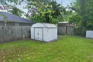 1002 Pine St, Bonham, TX 75418 - Photo 25