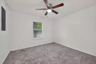 1002 Pine St, Bonham, TX 75418 - Photo 13