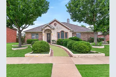 9861 Chamber Hall Drive, Frisco, TX 75033 - Photo 1