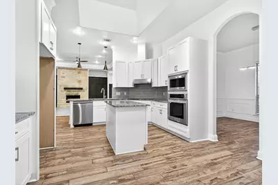 9861 Chamber Hall Drive, Frisco, TX 75033 - Photo 5