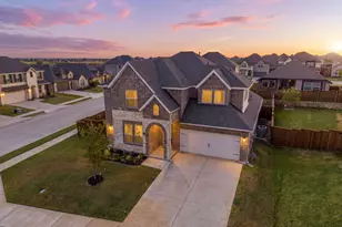 14546 Curie Ct, Pilot Point, TX 75009 - Photo 3