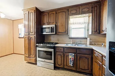 5213 Bonnie Wayne Street, Haltom City, TX 76117 - Photo 9