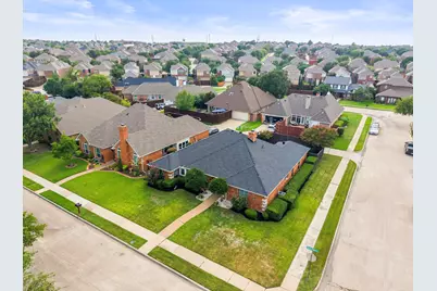 9021 Silverdollar Trail, Irving, TX 75063 - Photo 29