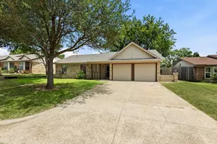 5907 Cedar Ridge Dr, Arlington, TX 76017 - Photo 1