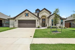 121 Claywood Dr, Glenn Heights, TX 75154 - Photo 1