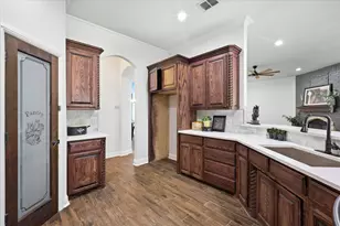 514 Oak Hills Dr, Newark, TX 76071 - Photo 7