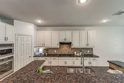 3516 Lindale Drive, McKinney, TX 75072 - Photo 3
