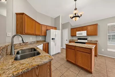 412 Sugar Mill Road, Cedar Hill, TX 75104 - Photo 11