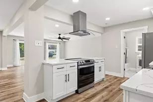 8635 Strathmore Dr, Dallas, TX 75238 - Photo 9