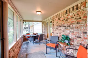 1010 Kiowa Dr W, Lake Kiowa, TX 76240 - Photo 23