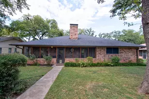 1010 Kiowa Dr W, Lake Kiowa, TX 76240 - Photo 25