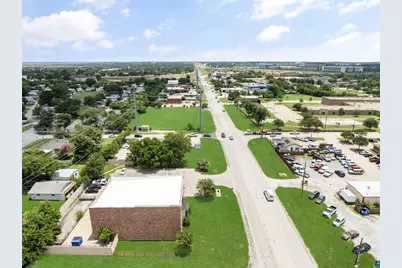 207 E Byron Nelson Boulevard, Roanoke, TX 76262 - Photo 3