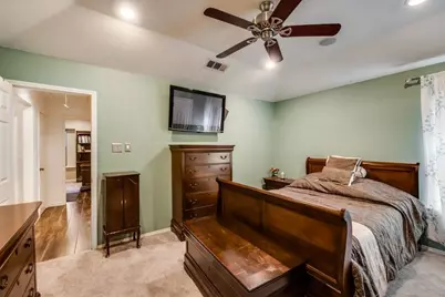 6708 Olivewood Drive, Arlington, TX 76001 - Photo 11