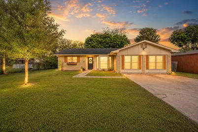 904 Kent Drive, Gainesville, TX 76240 - Photo 1