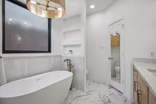 2702 Lawtherwood Ct, Dallas, TX 75214 - Photo 21