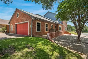 2702 Lawtherwood Ct, Dallas, TX 75214 - Photo 37