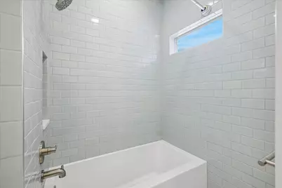 2702 Lawtherwood Court, Dallas, TX 75214 - Photo 23