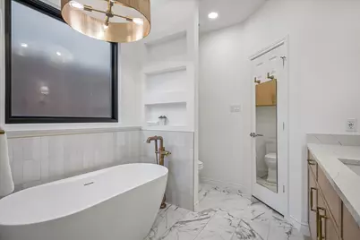 2702 Lawtherwood Court, Dallas, TX 75214 - Photo 19