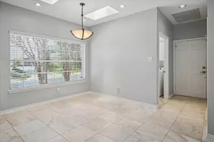 2702 Lawtherwood Ct, Dallas, TX 75214 - Photo 15