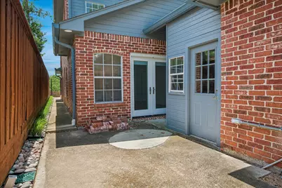 2702 Lawtherwood Court, Dallas, TX 75214 - Photo 39