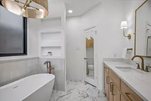 2702 Lawtherwood Ct, Dallas, TX 75214 - Photo 19