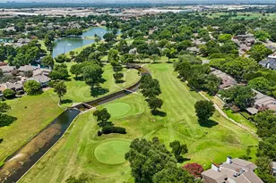 2813 Raintree Dr, Carrollton, TX 75006 - Photo 35