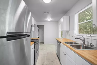 655 W Pentagon Parkway, Dallas, TX 75224 - Photo 9