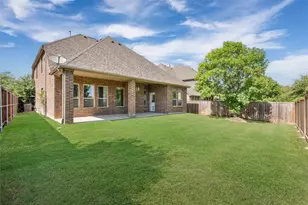 925 Spring Falls Dr, McKinney, TX 75071 - Photo 5