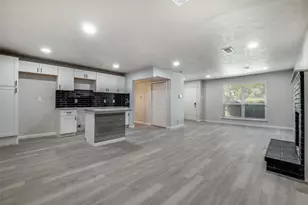 451 Southport Dr, Dallas, TX 75232 - Photo 3