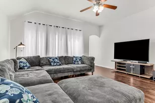 12145 Long Stone Dr, Burleson, TX 76028 - Photo 7