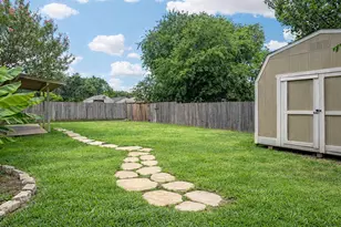 4814 Trailwood Dr, Grand Prairie, TX 75052 - Photo 19