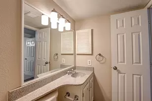 4814 Trailwood Dr, Grand Prairie, TX 75052 - Photo 17